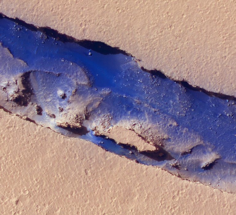 Cerberus Fossae